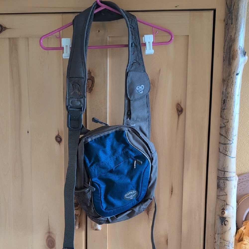OSPREY Blue and Gray Crossbody Sling Pack